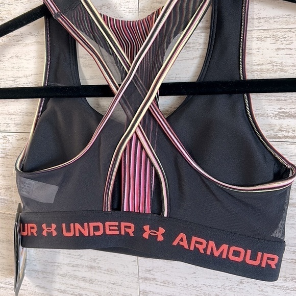 Under Armour Sports Bra - Picture 3 of 4
